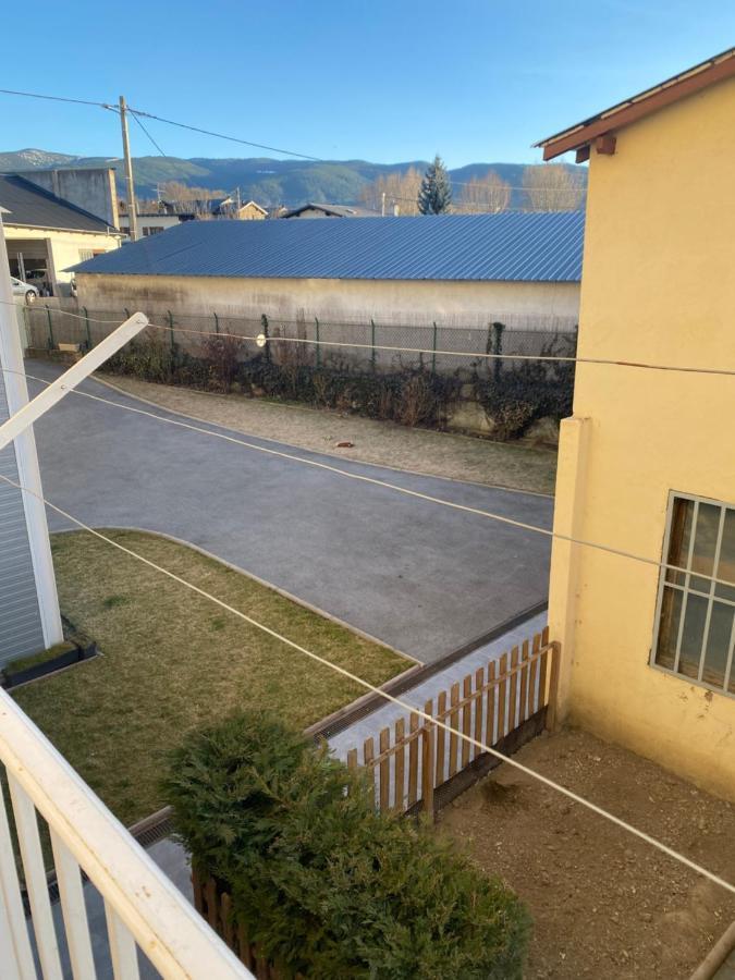 Chez Helene 3 Etoiles, Labellise Disabled Pmr,Pour 4 Personnes Chiens Bienvenus-Pet Friendly Appartement Bourg-Madame Buitenkant foto